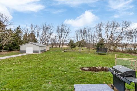 8167 White Rd, Burbank, OH 44214 photo 29