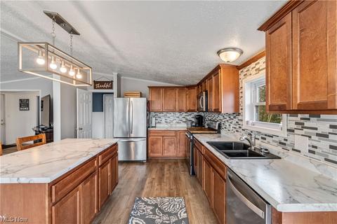 8167 White Rd, Burbank, OH 44214 photo 10