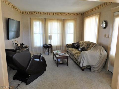927 Ohio Ave, Ashtabula, OH 44004 photo 13