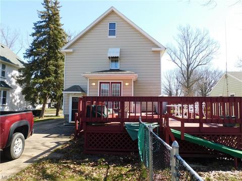 927 Ohio Ave, Ashtabula, OH 44004 photo 2