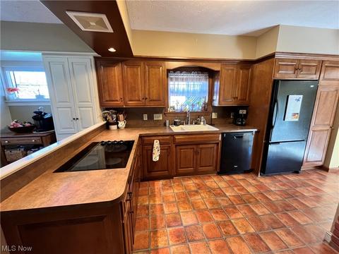 116 E 21st St, Dover, OH 44622 photo 4