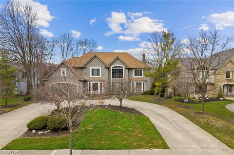 32725 Shadowbrook Dr, Solon, OH 44139 photo 1
