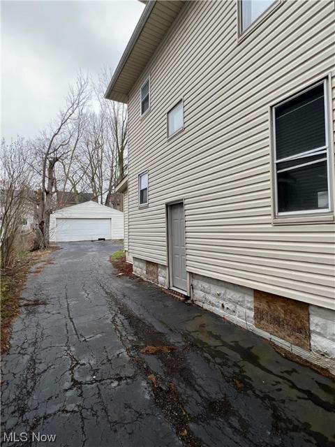 171 E Mapledale Ave, Akron, OH 44301 photo 3