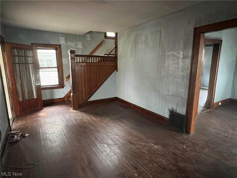 171 E Mapledale Ave, Akron, OH 44301 photo 8