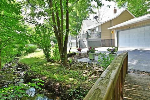 533 Spring St, Struthers, OH 44471 photo 4