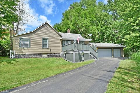 533 Spring St, Struthers, OH 44471 photo 2