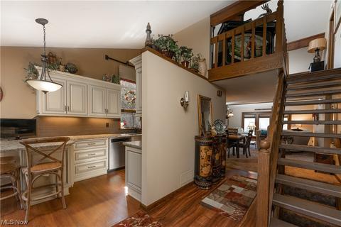 6105 Cedar Ln NW, Canton, OH 44708 photo 3