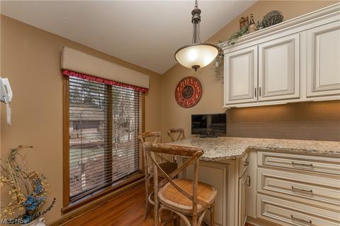 6105 Cedar Ln NW, Canton, OH 44708 photo 5
