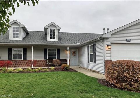 908 Hampton Dr, Elyria, OH 44035 photo 1