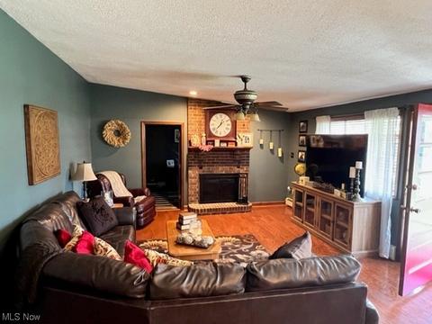 7036 Manor Dr, Elyria, OH 44035 photo 9