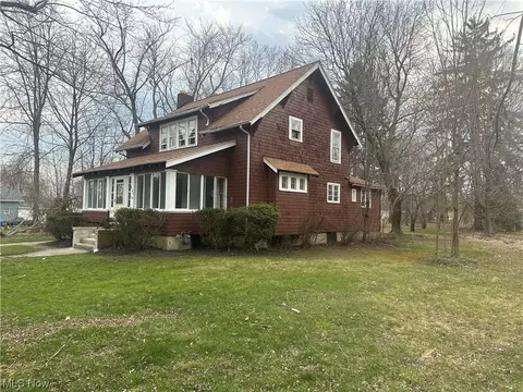 6142 Lucas Ave, Ashtabula, OH 44004 photo 3