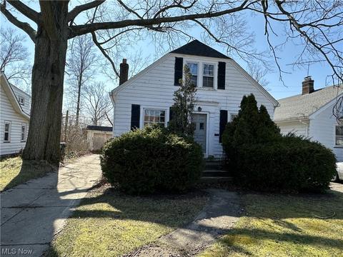 44 E 221st St, Euclid, OH 44123 photo 1