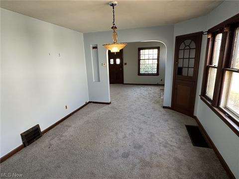 44 E 221st St, Euclid, OH 44123 photo 5