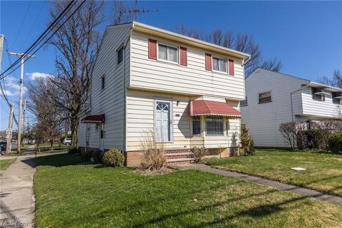 725 E 260th St, Euclid, OH 44132 photo 2