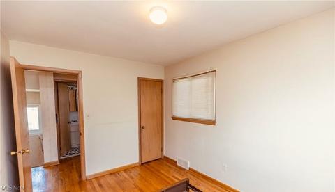 725 E 260th St, Euclid, OH 44132 photo 18