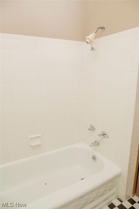 725 E 260th St, Euclid, OH 44132 photo 23