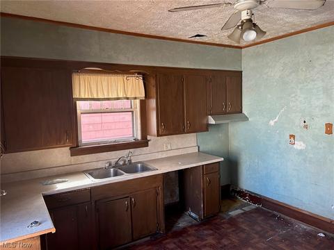 3209 7th St SW, Canton, OH 44710 photo 2