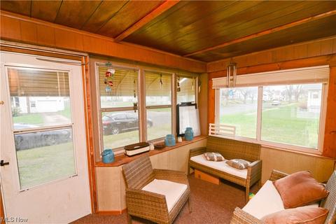 372 Creed St, Struthers, OH 44471 photo 4