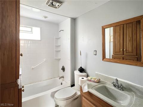 4 Park Ave, Beech Bottom, WV 26030 photo 14