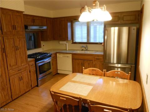 2181 Rockefeller Rd, Wickliffe, OH 44092 photo 15
