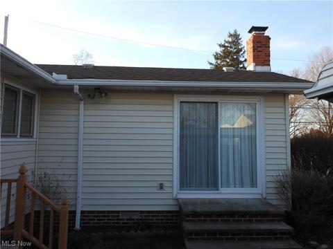 2181 Rockefeller Rd, Wickliffe, OH 44092 photo 11