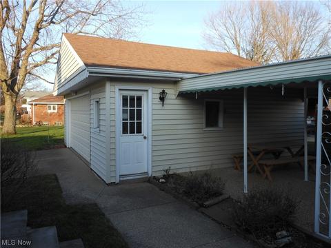 2181 Rockefeller Rd, Wickliffe, OH 44092 photo 10