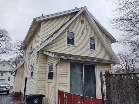 924 Bisson Ave, Akron, OH 44307 photo 4