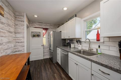31 Woolf Ave, Akron, OH 44312 photo 4