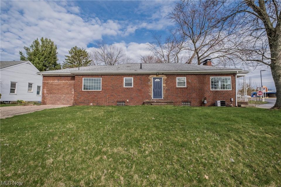 13252 Cleveland Ave NW, Uniontown, OH 44685 22 Photos MLS 4449592