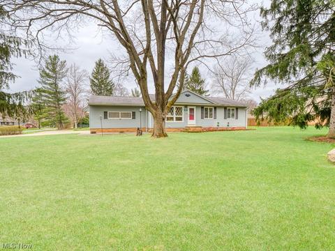 8306 Wright Rd, Broadview Heights, OH 44147 photo 1