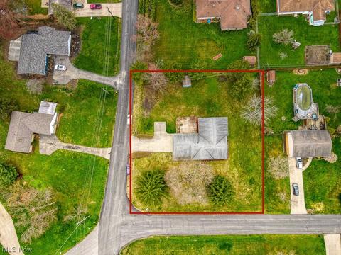 8306 Wright Rd, Broadview Heights, OH 44147 photo 5