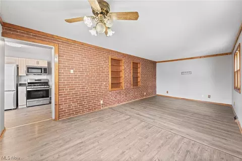 745 E 256th St, Euclid, OH 44132 photo 15