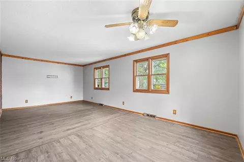 745 E 256th St, Euclid, OH 44132 photo 14