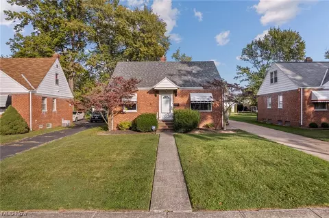 745 E 256th St, Euclid, OH 44132
