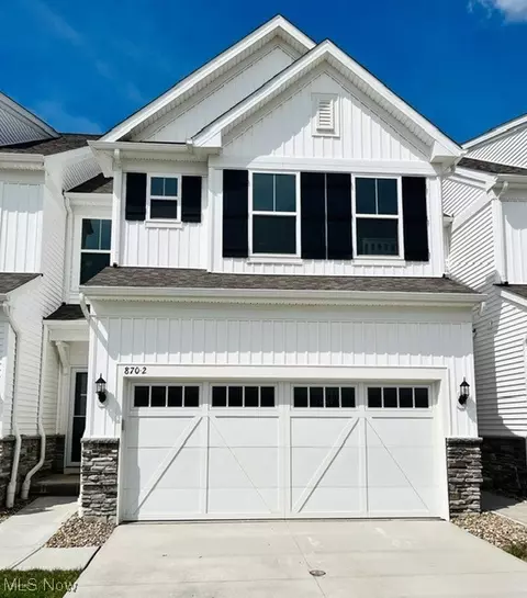 870 Dipper Ln #2, Aurora, OH 44202