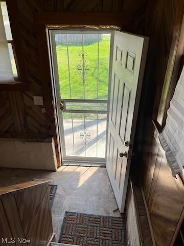 853 E 230th St, Euclid, OH 44123 photo 3