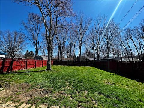 1206 Elk Dr, Ashtabula, OH 44004 photo 4