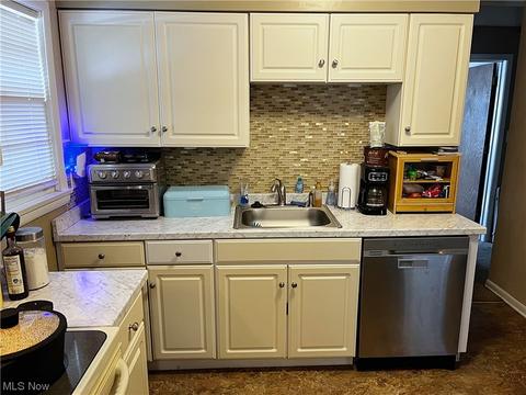 1206 Elk Dr, Ashtabula, OH 44004 photo 8