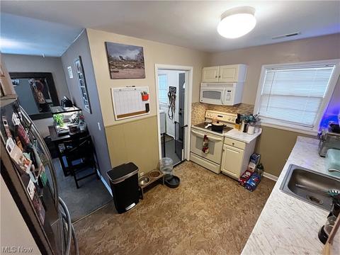 1206 Elk Dr, Ashtabula, OH 44004 photo 10