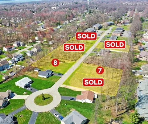 7 Maplewood Drive, Cortland, OH 44410