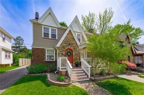 3494 Tullamore Rd, University Heights, OH 44118