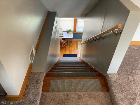 87 E 221, Euclid, OH 44123 photo 21