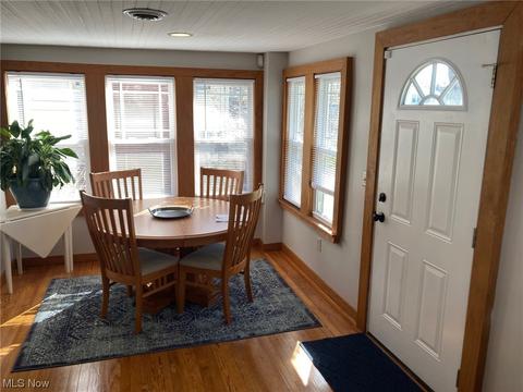 87 E 221, Euclid, OH 44123 photo 9