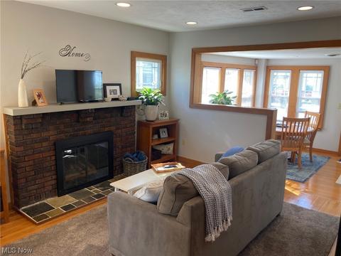 87 E 221, Euclid, OH 44123 photo 7