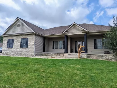 9955 Preston Ave, Louisville, OH 44641