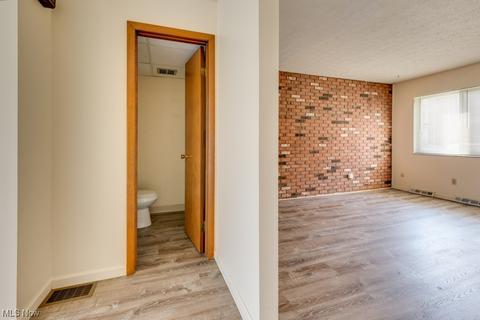 2139 Glenmount Ave, Coventry, OH 44319 photo 6