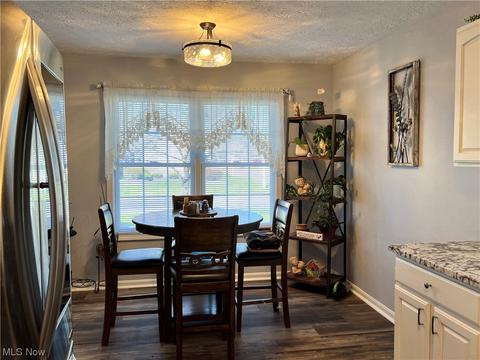443 Stonehedge Dr, Elyria, OH 44035 photo 4