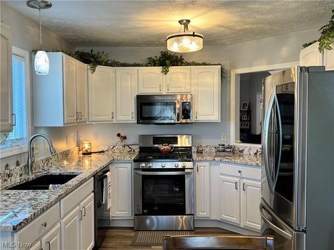 443 Stonehedge Dr, Elyria, OH 44035 photo 7