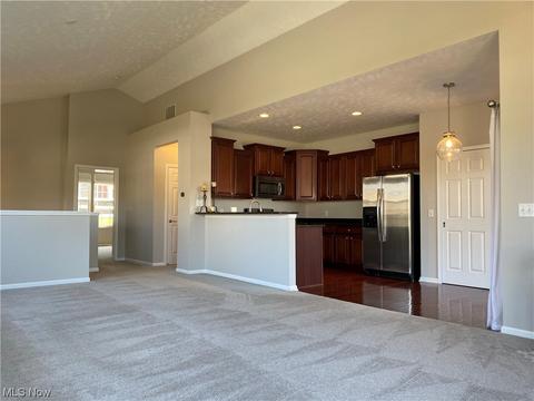 417 Stonehurst Dr, Copley, OH 44321 photo 11