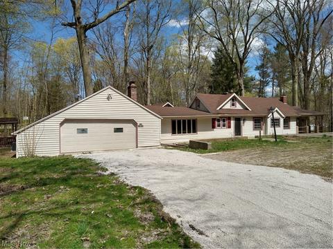 623 Wamar Ln, Ashtabula, OH 44004 photo 2